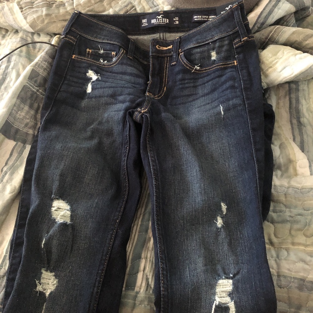 Hollister new jeans - Picture 1 of 2
